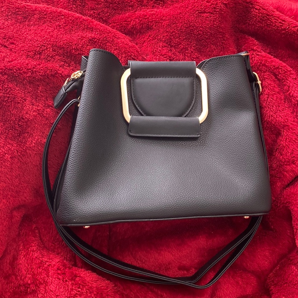 In excellent condition, small white scuff hardly noticeable.